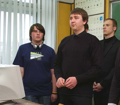 Слева направо: Александр Баталов (сектор КВН), Никита Сыртин (председатель) и Кирилл Красев (сектор худ. самодеятельности).